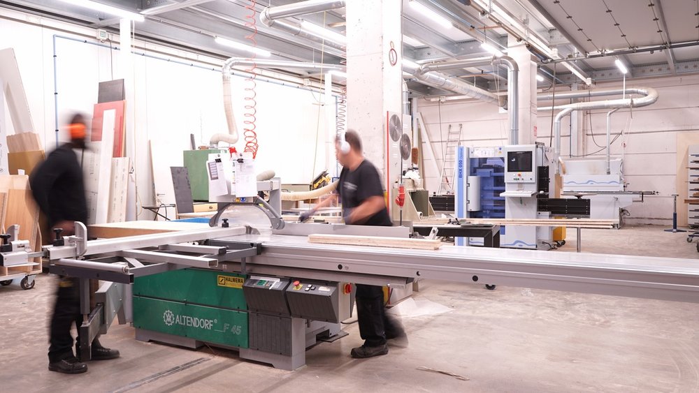 Maatwerk meubel uit het Kastenlab atelier — schrijnwerkerij Wilrijk